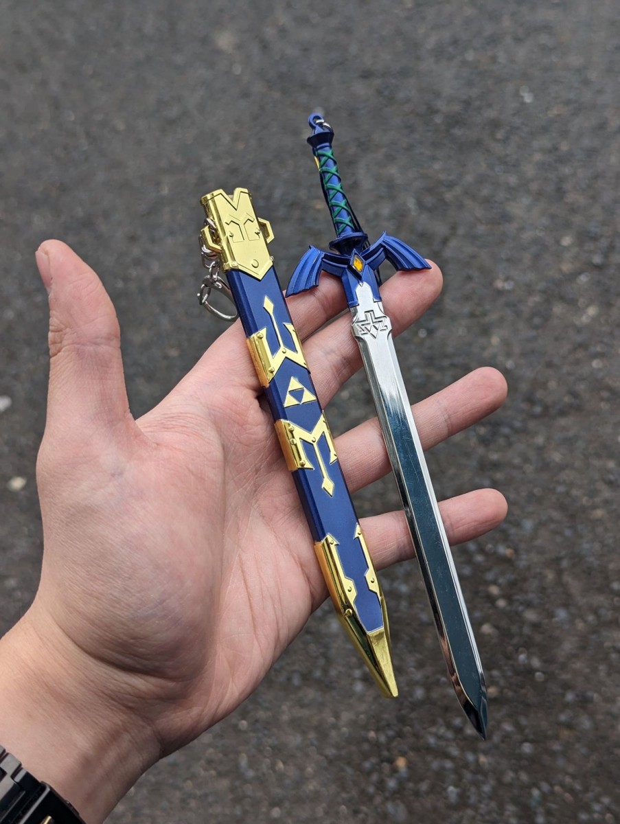 Keychains And Mini Replicas FF COLLECTIBLES | The Legend Of Zelda Master Sword Keychain